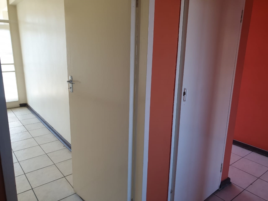1 Bedroom Property for Sale in Pretoria Central Gauteng