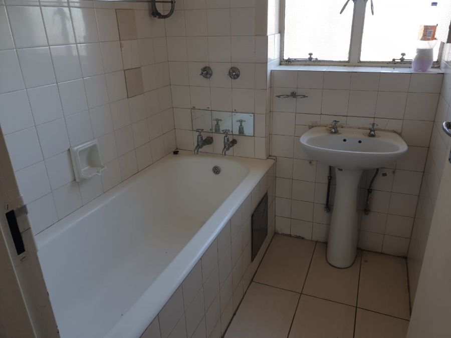 1 Bedroom Property for Sale in Pretoria Central Gauteng