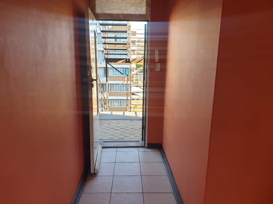 1 Bedroom Property for Sale in Pretoria Central Gauteng