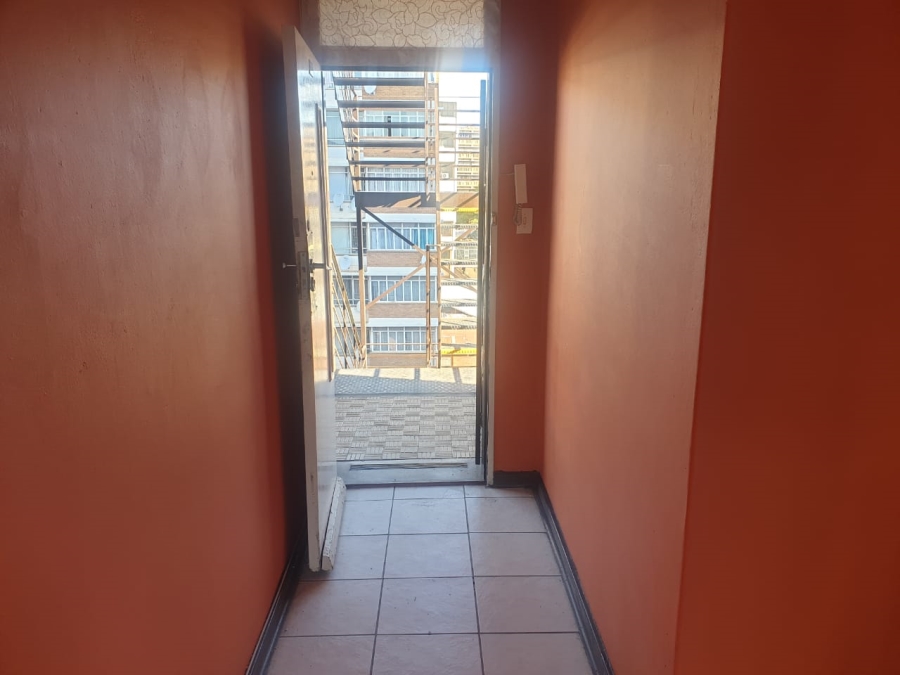 1 Bedroom Property for Sale in Pretoria Central Gauteng