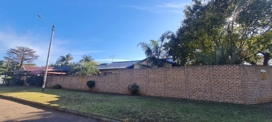 5 Bedroom Property for Sale in Florentia Gauteng