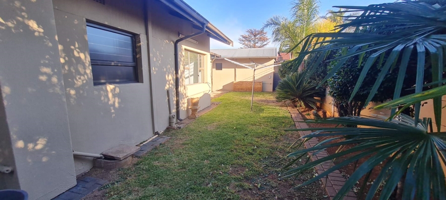 5 Bedroom Property for Sale in Florentia Gauteng