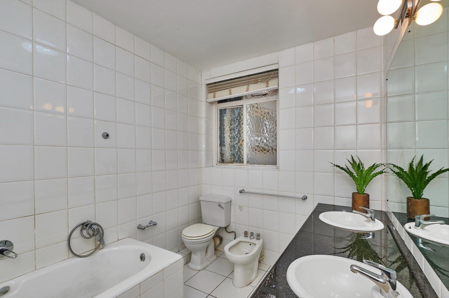 2 Bedroom Property for Sale in Killarney Gauteng