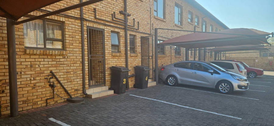 2 Bedroom Property for Sale in General Albertspark Gauteng
