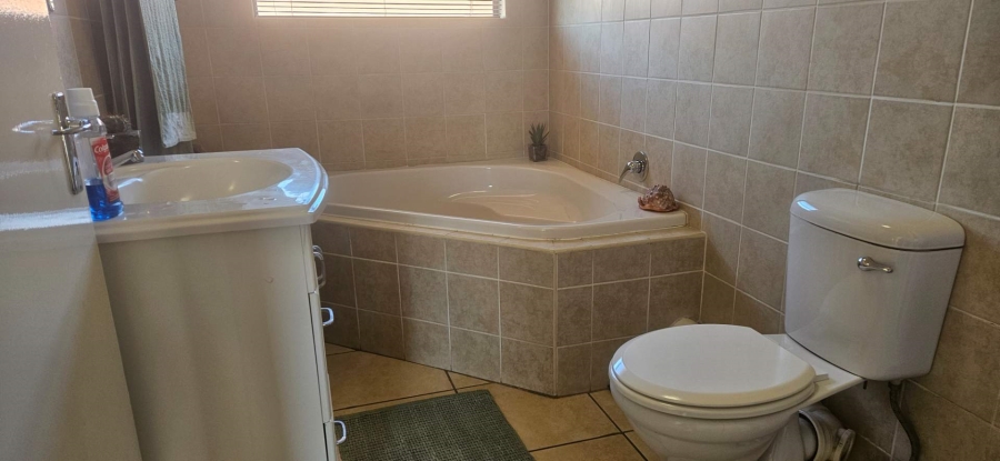 2 Bedroom Property for Sale in General Albertspark Gauteng
