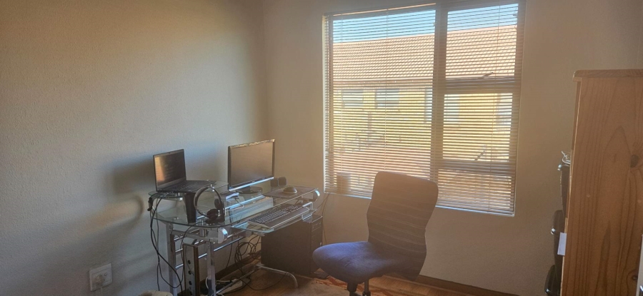 2 Bedroom Property for Sale in General Albertspark Gauteng
