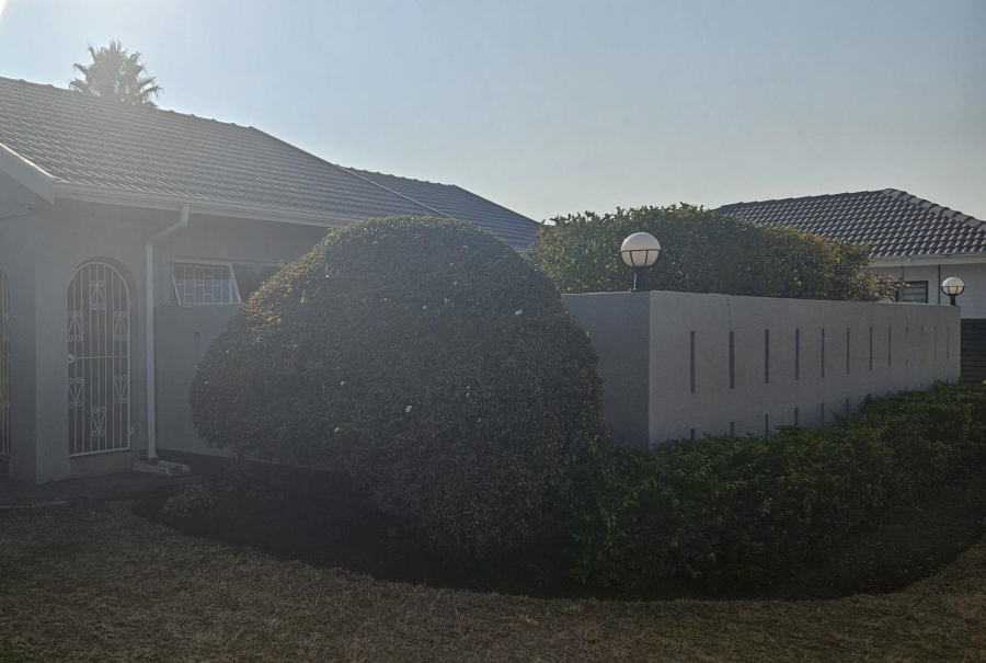 3 Bedroom Property for Sale in Brackenhurst Gauteng