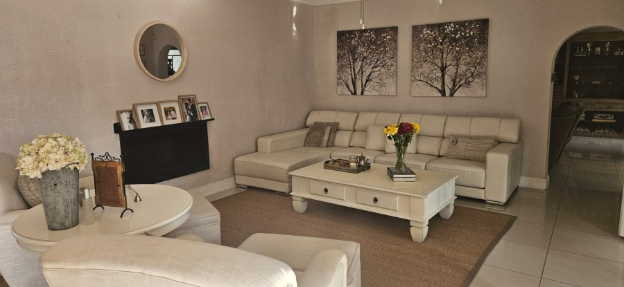 3 Bedroom Property for Sale in Brackenhurst Gauteng