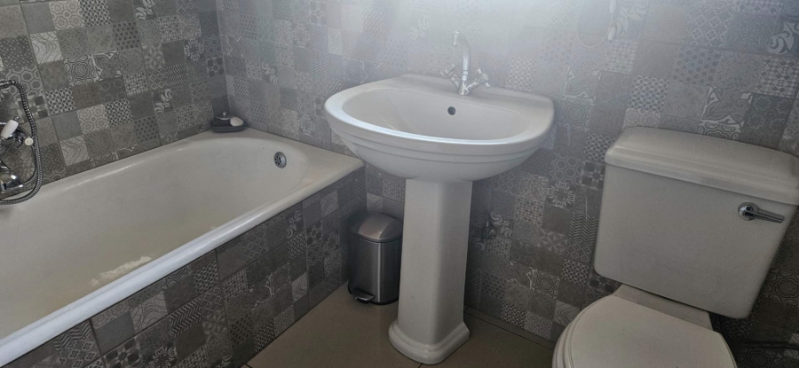 3 Bedroom Property for Sale in Brackenhurst Gauteng