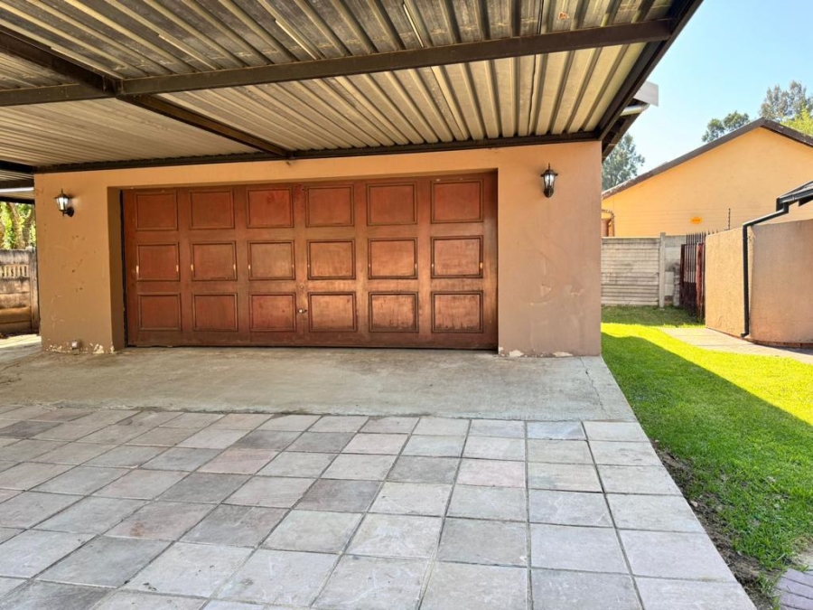 3 Bedroom Property for Sale in Albertsdal Gauteng