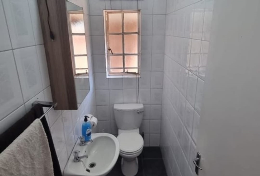 3 Bedroom Property for Sale in New Redruth Gauteng