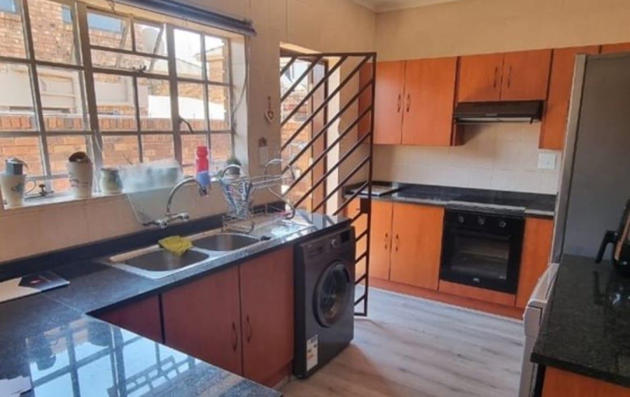 3 Bedroom Property for Sale in New Redruth Gauteng