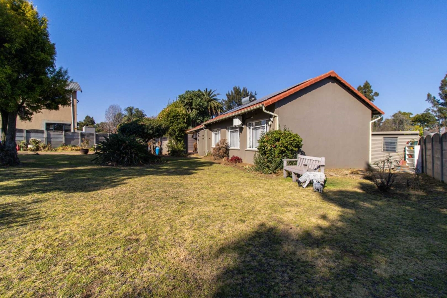 3 Bedroom Property for Sale in Brackendowns Gauteng