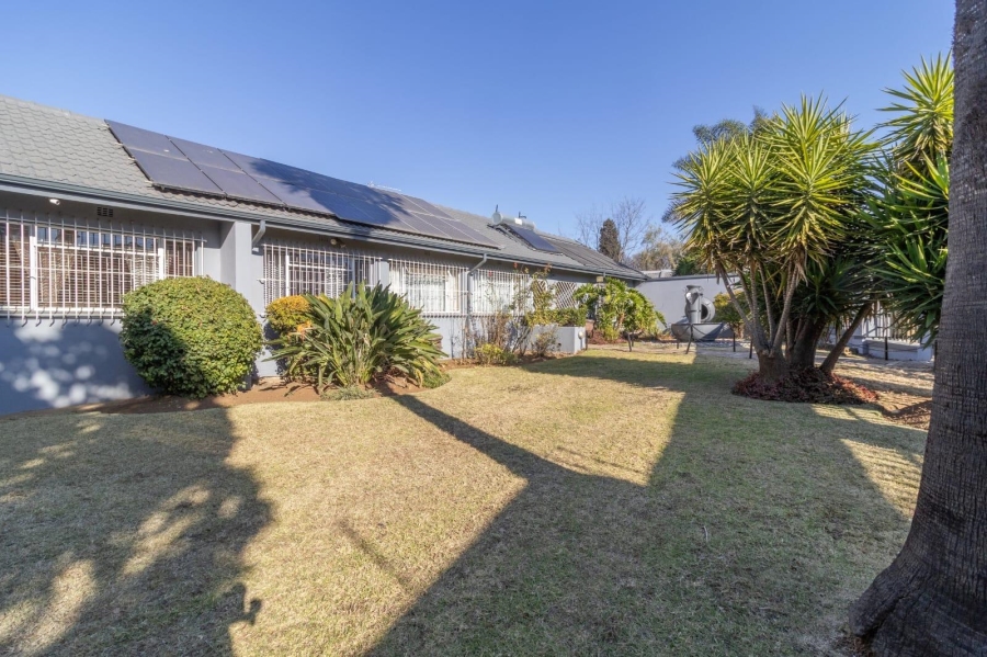 4 Bedroom Property for Sale in General Albertspark Gauteng