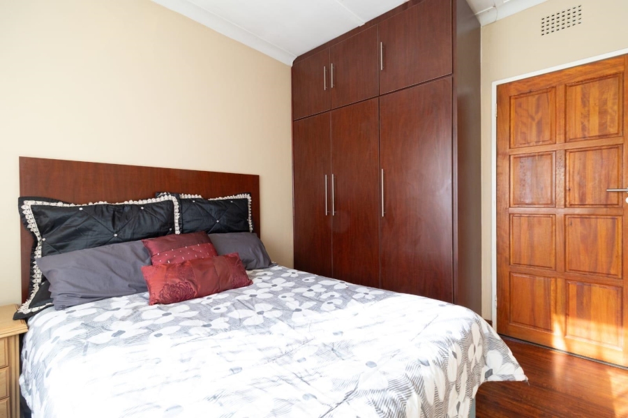 4 Bedroom Property for Sale in General Albertspark Gauteng