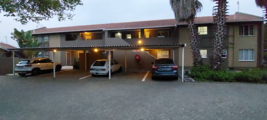 2 Bedroom Property for Sale in Verwoerdpark Gauteng