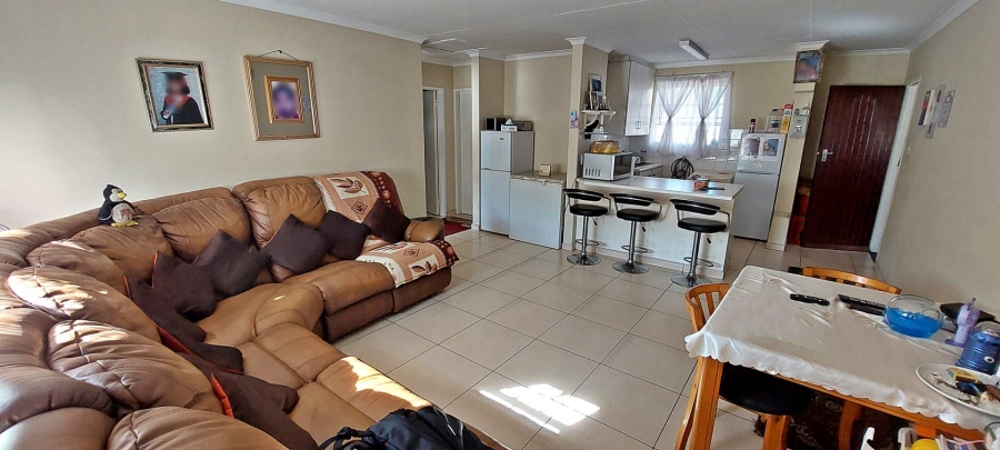 2 Bedroom Property for Sale in Verwoerdpark Gauteng