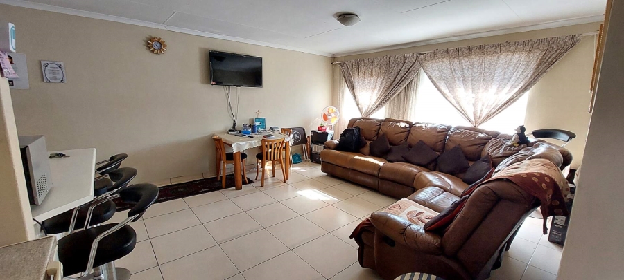 2 Bedroom Property for Sale in Verwoerdpark Gauteng