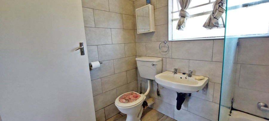 2 Bedroom Property for Sale in Verwoerdpark Gauteng