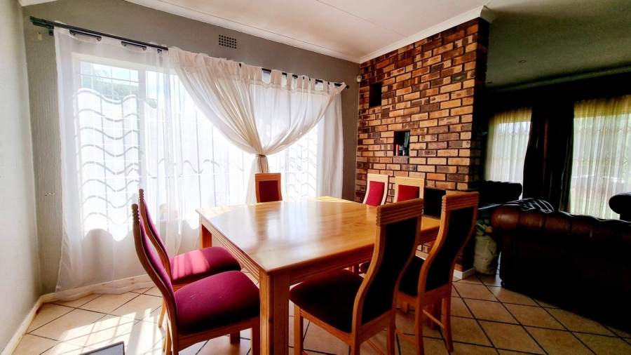 3 Bedroom Property for Sale in Brackendowns Gauteng