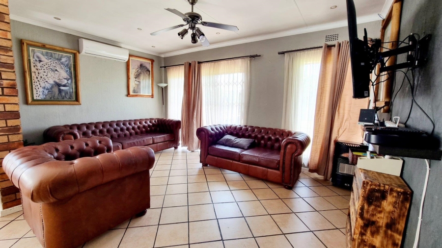 3 Bedroom Property for Sale in Brackendowns Gauteng