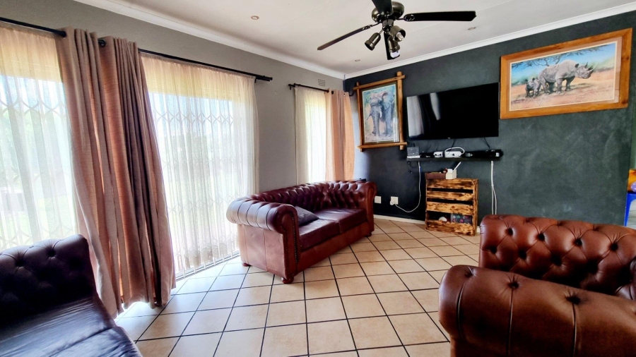 3 Bedroom Property for Sale in Brackendowns Gauteng