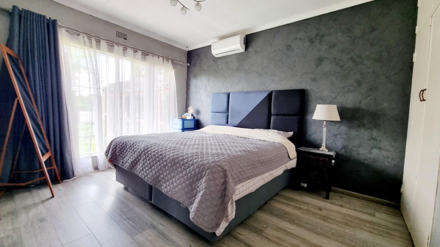 3 Bedroom Property for Sale in Brackendowns Gauteng