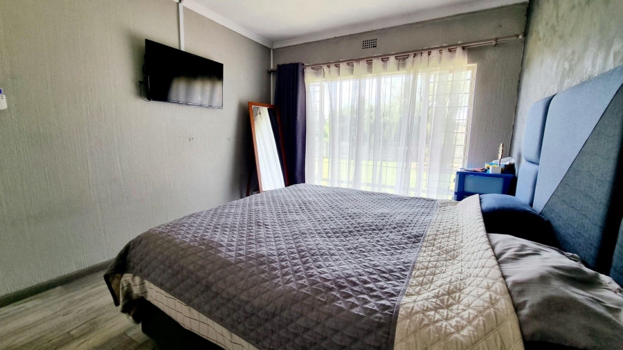 3 Bedroom Property for Sale in Brackendowns Gauteng