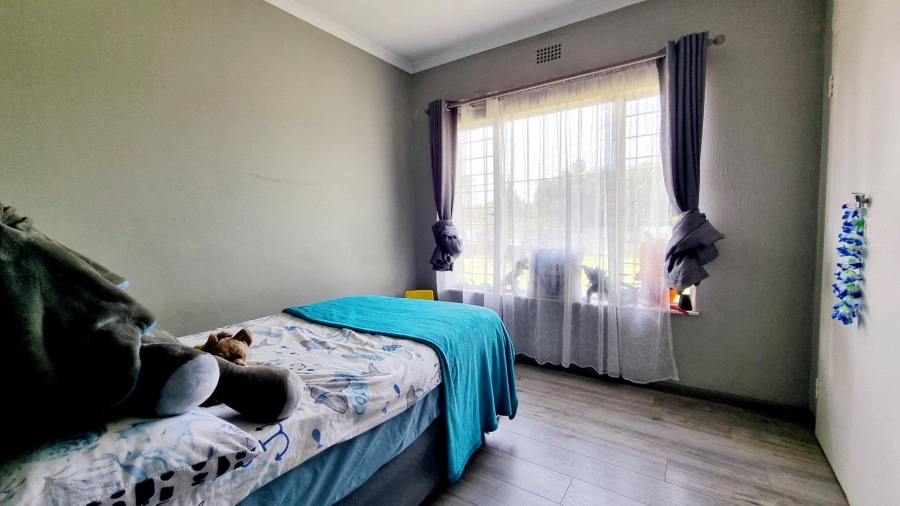 3 Bedroom Property for Sale in Brackendowns Gauteng