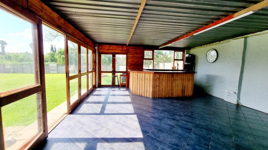 3 Bedroom Property for Sale in Brackendowns Gauteng