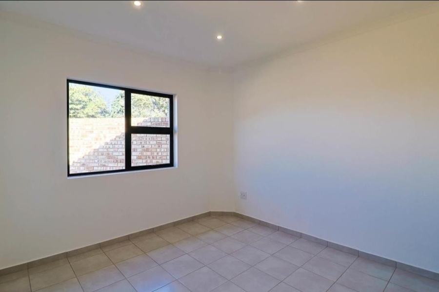 2 Bedroom Property for Sale in Brackendowns Gauteng