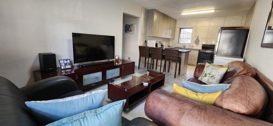 3 Bedroom Property for Sale in Verwoerdpark Gauteng