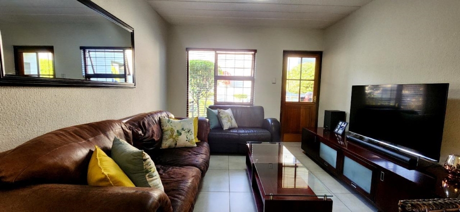 3 Bedroom Property for Sale in Verwoerdpark Gauteng