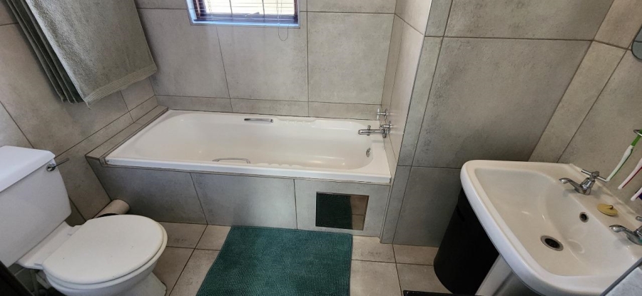 3 Bedroom Property for Sale in Verwoerdpark Gauteng
