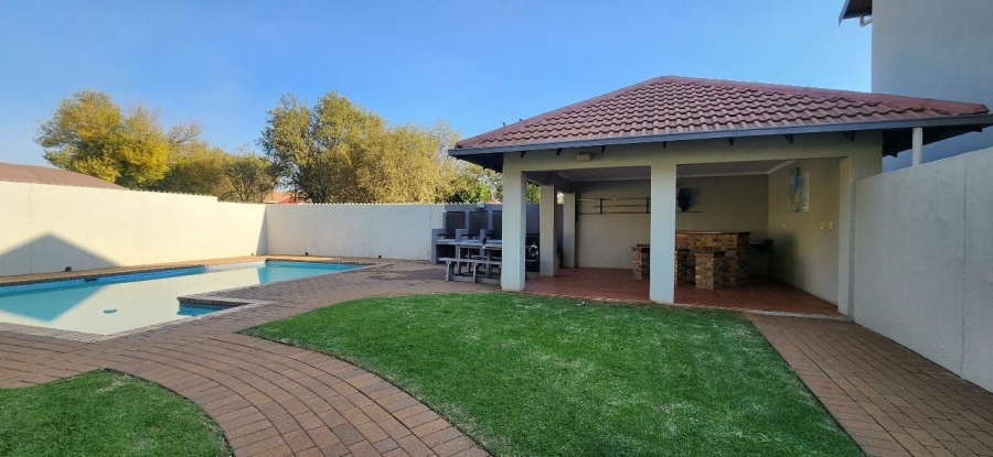 3 Bedroom Property for Sale in Verwoerdpark Gauteng