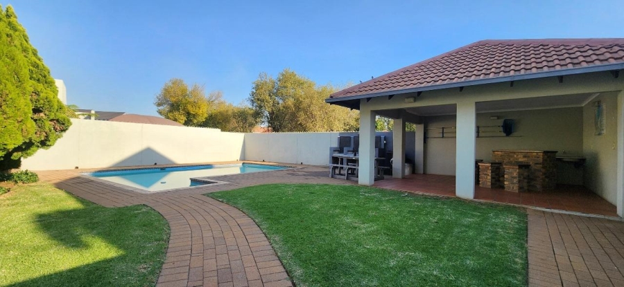 3 Bedroom Property for Sale in Verwoerdpark Gauteng