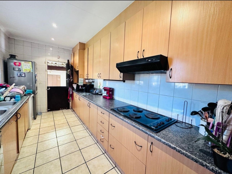 4 Bedroom Property for Sale in Verwoerdpark Gauteng