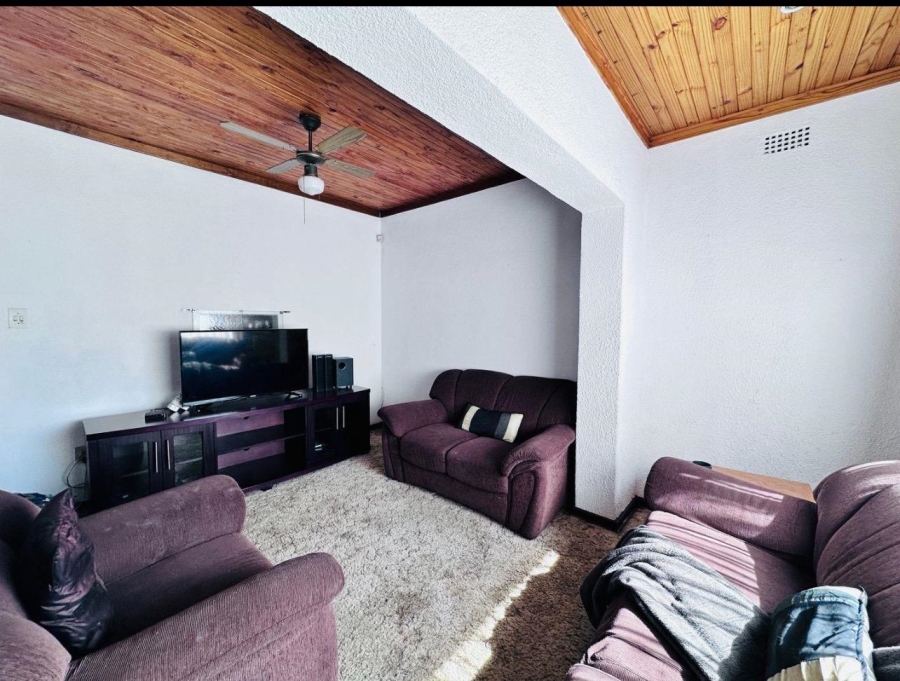 4 Bedroom Property for Sale in Verwoerdpark Gauteng