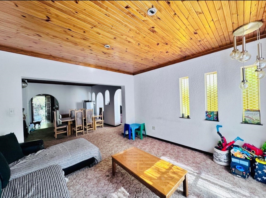 4 Bedroom Property for Sale in Verwoerdpark Gauteng