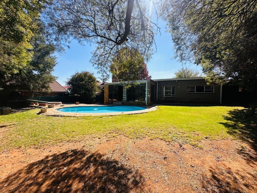 4 Bedroom Property for Sale in Verwoerdpark Gauteng