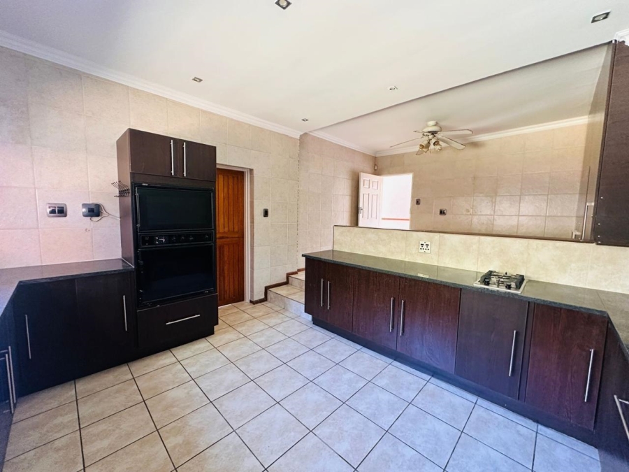 4 Bedroom Property for Sale in Verwoerdpark Gauteng