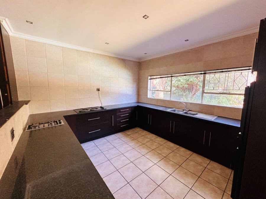 4 Bedroom Property for Sale in Verwoerdpark Gauteng
