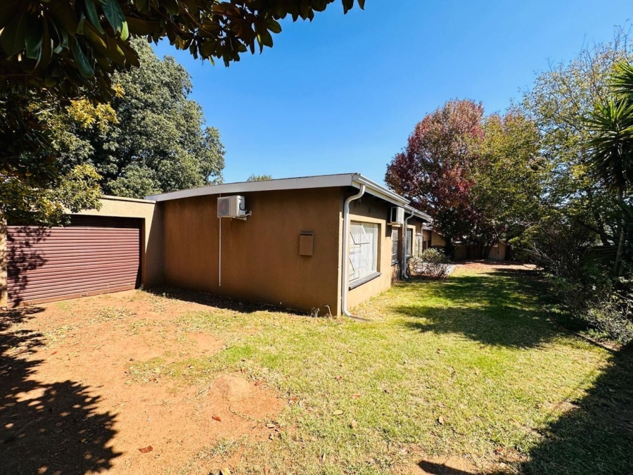 4 Bedroom Property for Sale in Verwoerdpark Gauteng