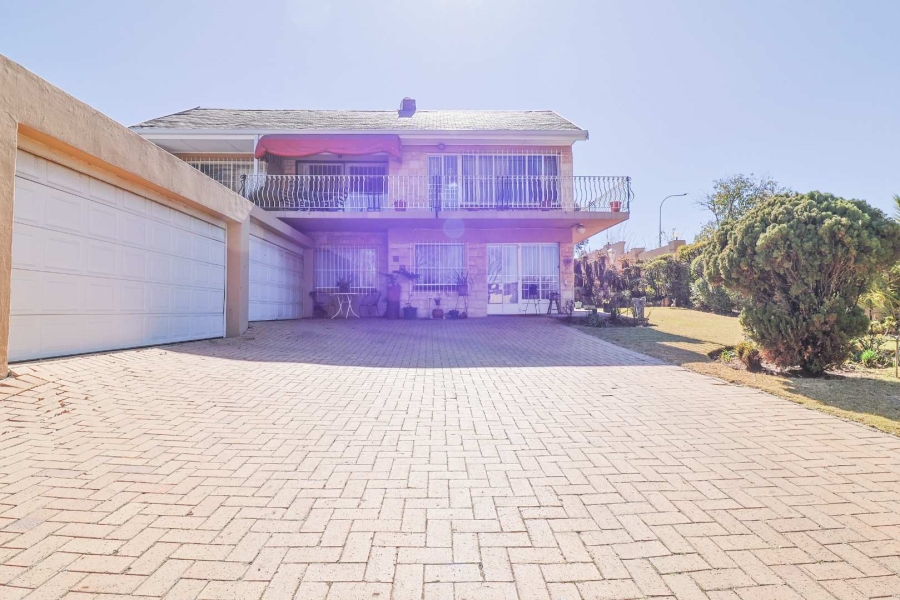 3 Bedroom Property for Sale in Linmeyer Gauteng
