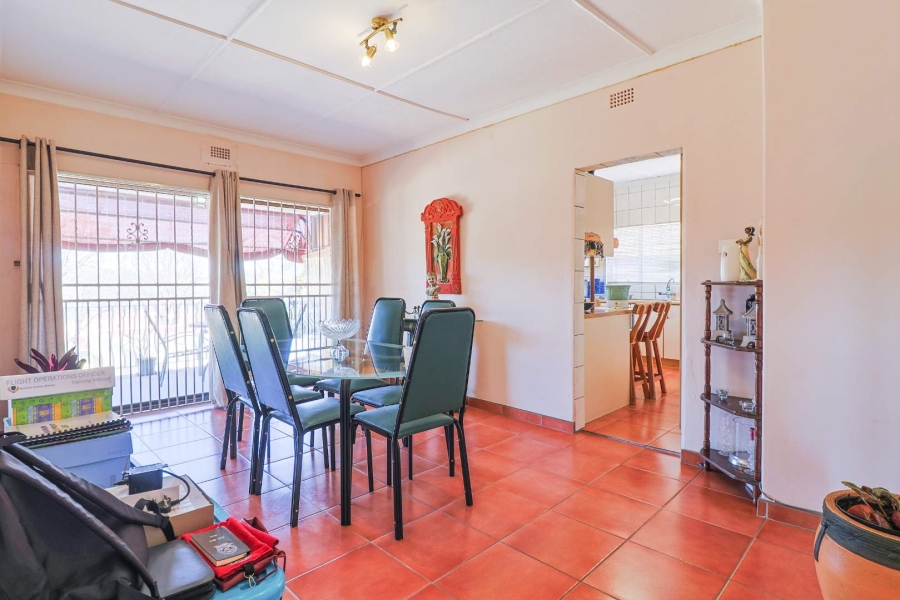 3 Bedroom Property for Sale in Linmeyer Gauteng