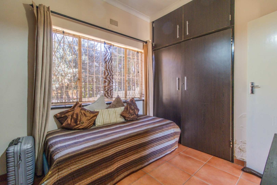 3 Bedroom Property for Sale in Linmeyer Gauteng