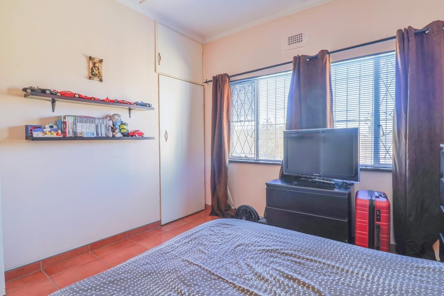 3 Bedroom Property for Sale in Linmeyer Gauteng