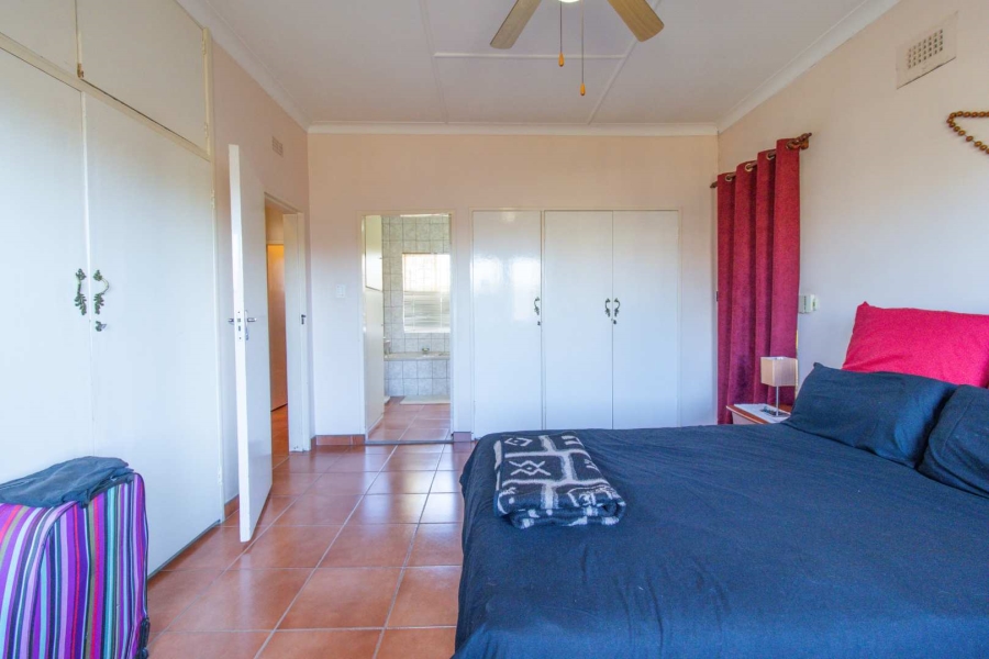 3 Bedroom Property for Sale in Linmeyer Gauteng