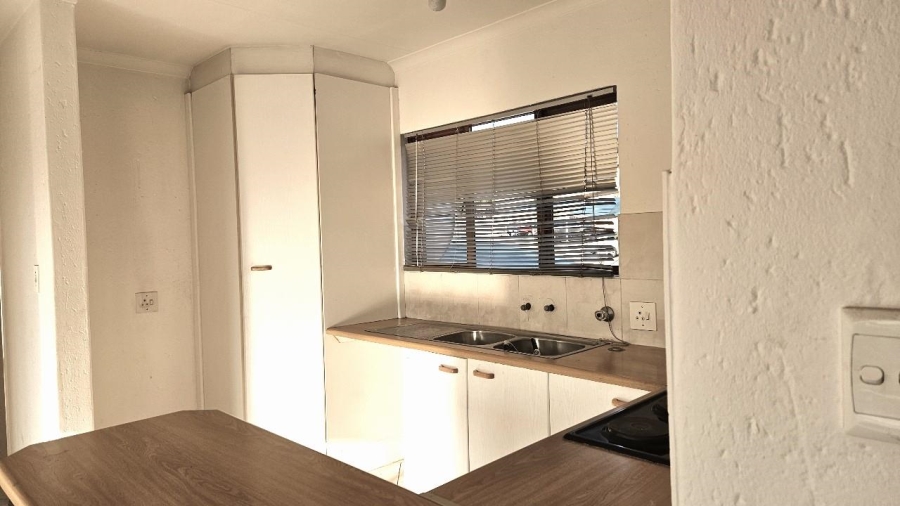 2 Bedroom Property for Sale in Winchester Hills Gauteng