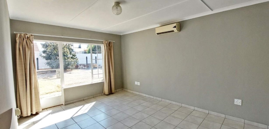 3 Bedroom Property for Sale in Verwoerdpark Gauteng